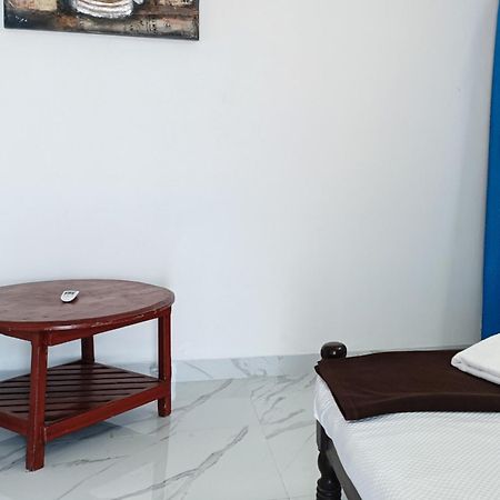 Marari Blue Whale Beach House アーラップーザ県 エクステリア 写真