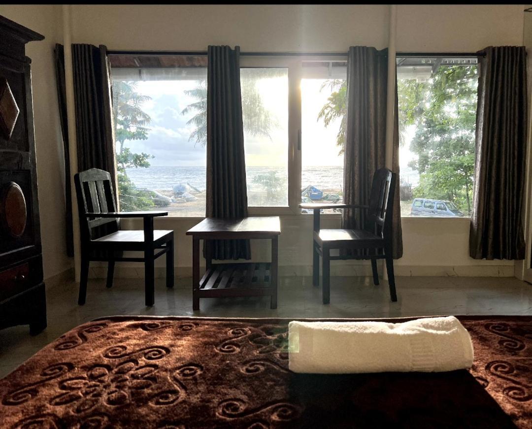 Marari Blue Whale Beach House アーラップーザ県 エクステリア 写真