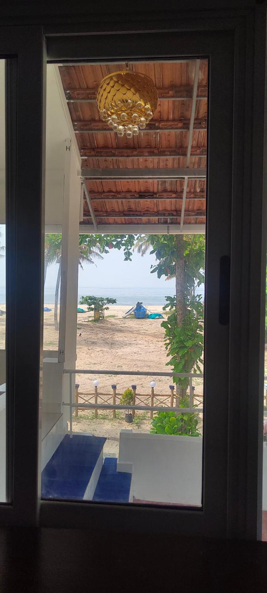 Marari Blue Whale Beach House アーラップーザ県 エクステリア 写真