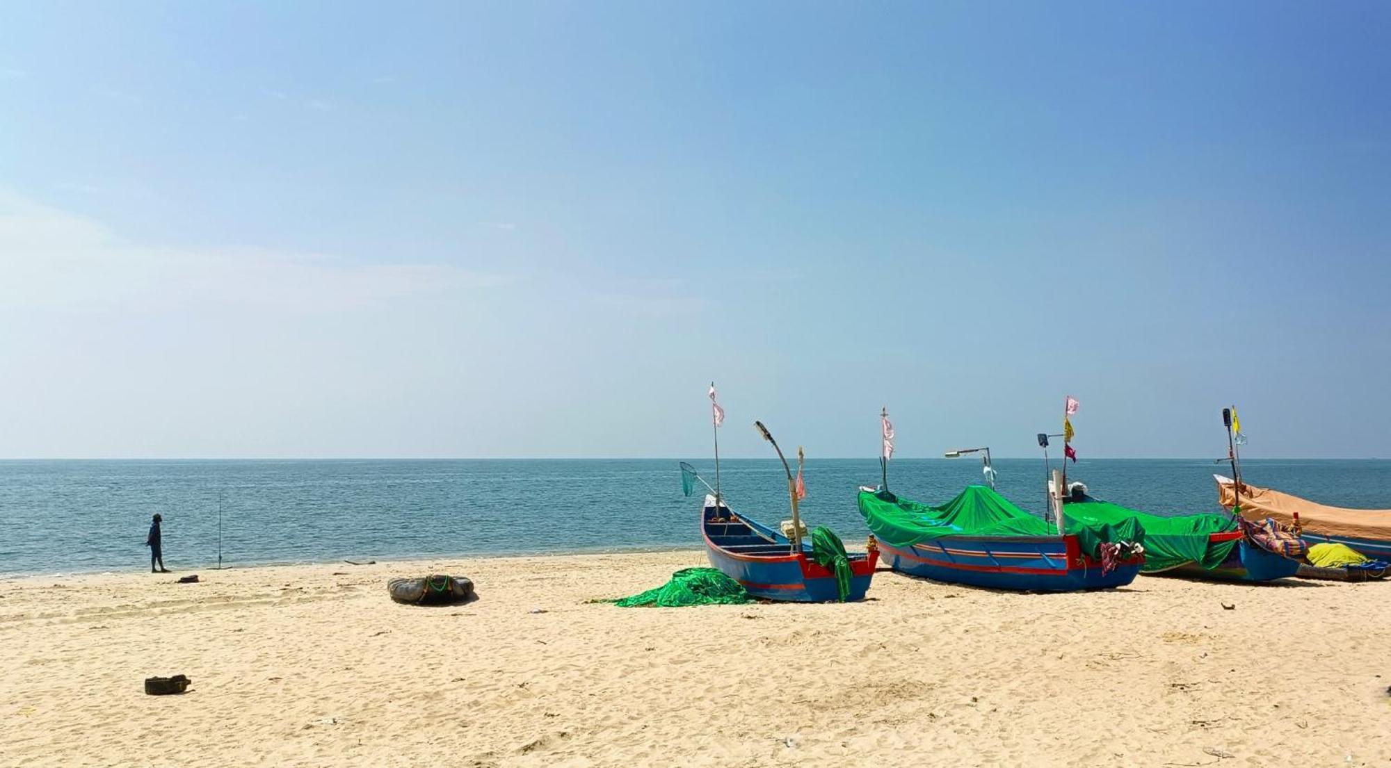 Marari Blue Whale Beach House アーラップーザ県 エクステリア 写真